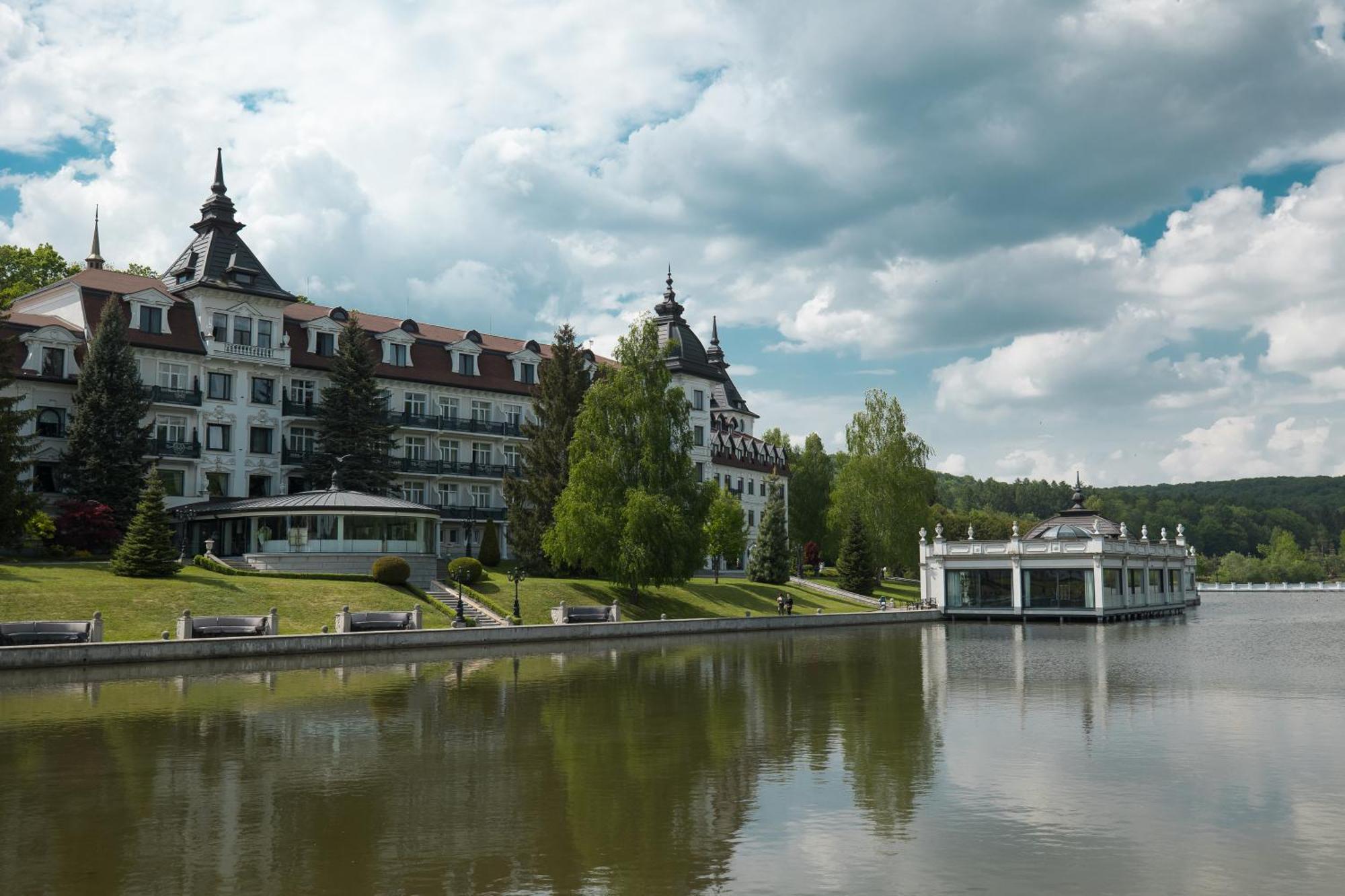 Edem Resort Medical & Spa Strelki  Eksteriør billede