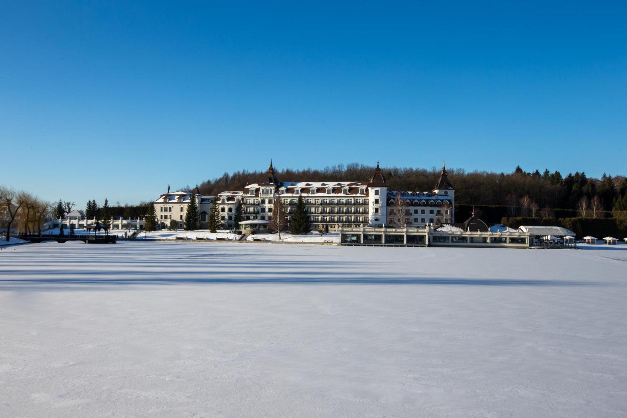 Edem Resort Medical & Spa Strelki  Eksteriør billede